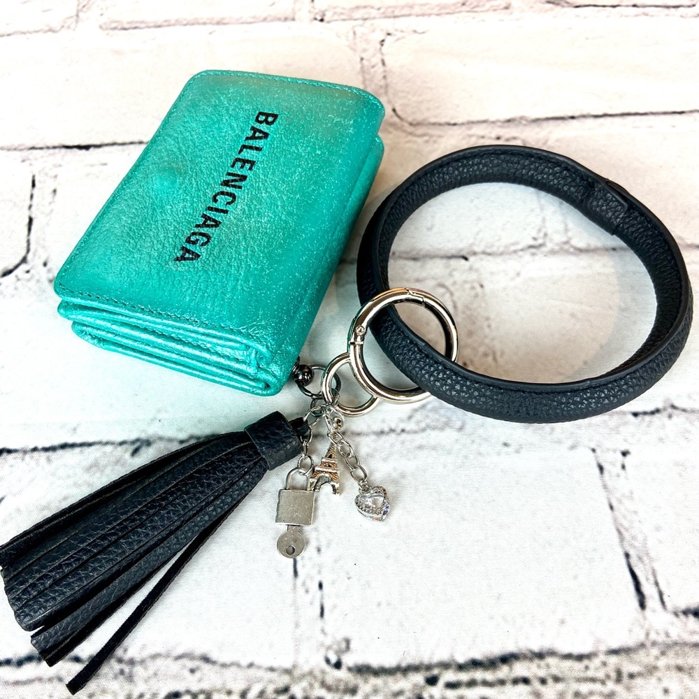 Balenciaga compact Wallet or wristlet in pearlescent green w/ bracelet keychain - Picture 3 of 16